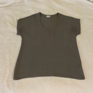 EUC olive green short sleeve scoop neck blouse top